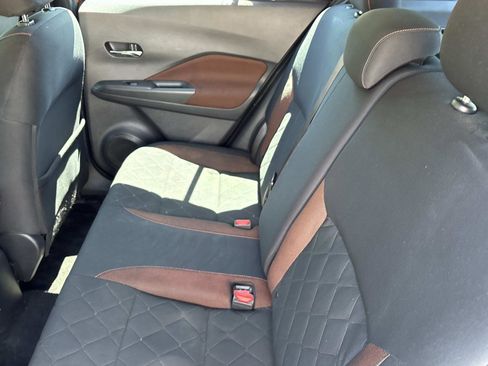 Used 2019 Nissan Kicks SR FWD image 29