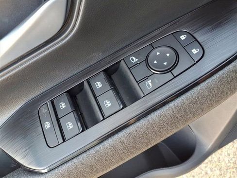 New 2026 Nissan Kicks SV image 19