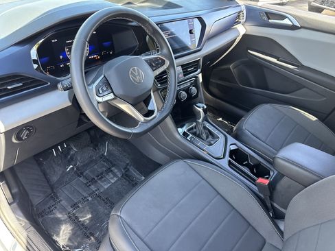Used 2023 Volkswagen Taos SE image 16
