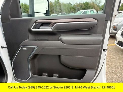 Used 2025 Chevrolet Silverado 2500 LTZ w/ LTZ Premium Package AWD/4WD image 42
