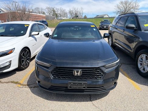 Used 2024 Honda Accord Sport image 4