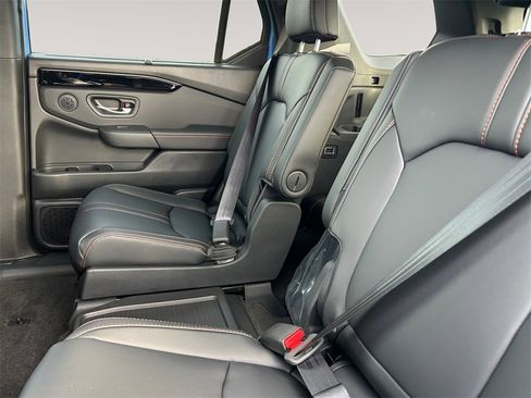 New 2025 Honda Pilot TrailSport image 13