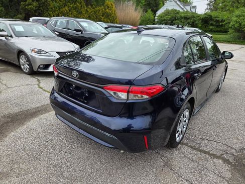 Used 2021 Toyota Corolla LE FWD image 5