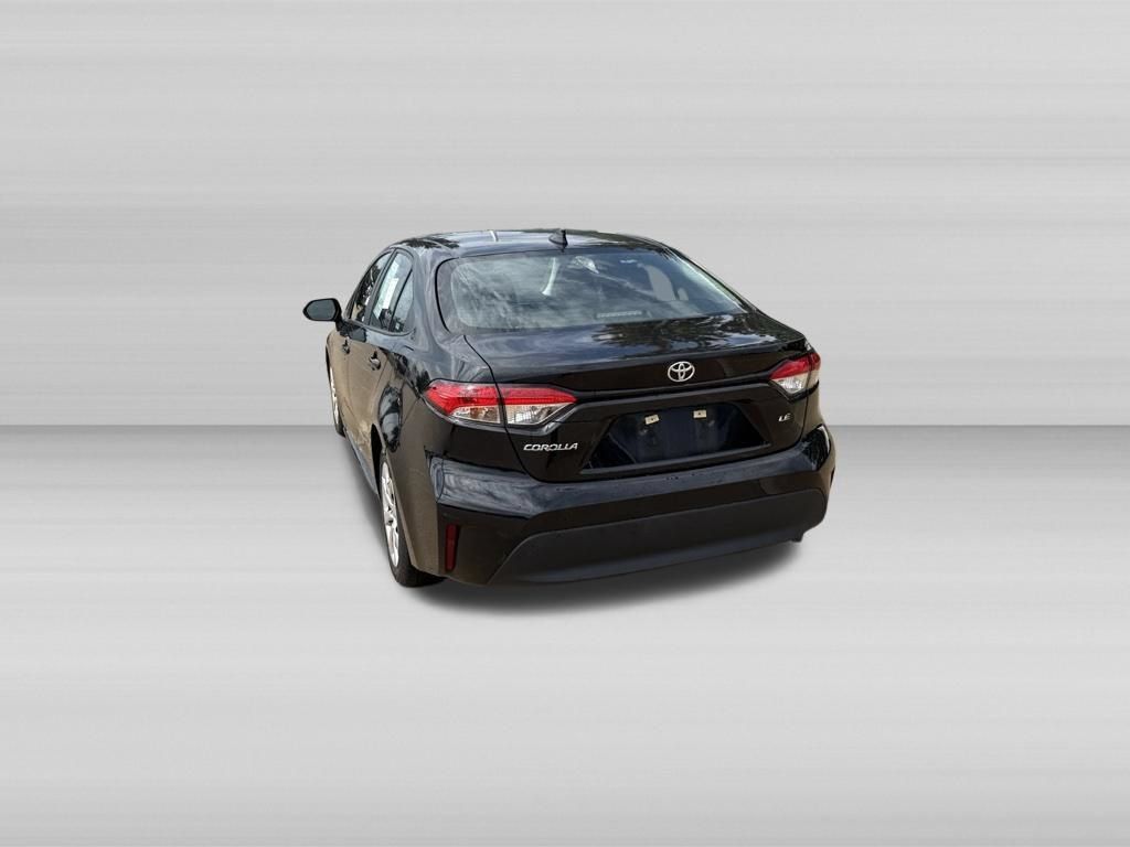 Used 2025 Toyota Corolla LE FWD image 7