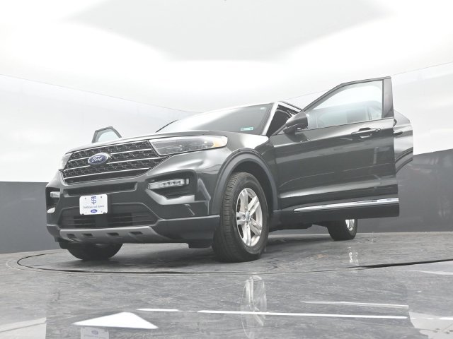 Certified 2023 Ford Explorer XLT w/ Equipment Group 202A AWD/4WD image 31