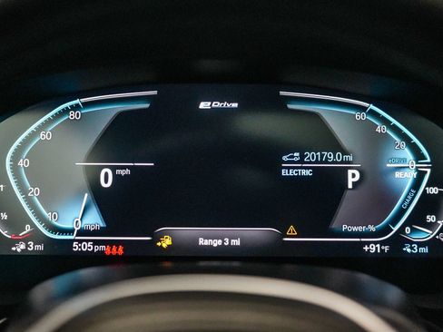 Used 2023 BMW 530e w/ M Sport Package RWD image 25