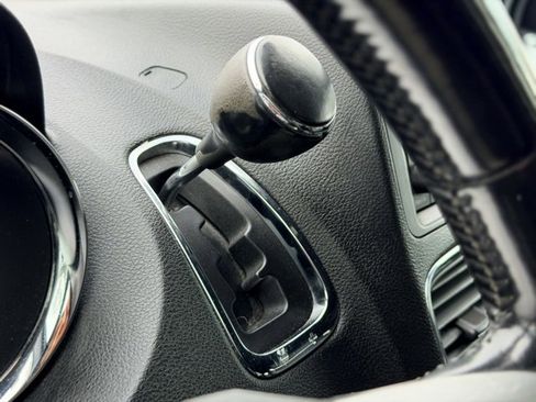 Used 2019 Dodge Grand Caravan GT image 11