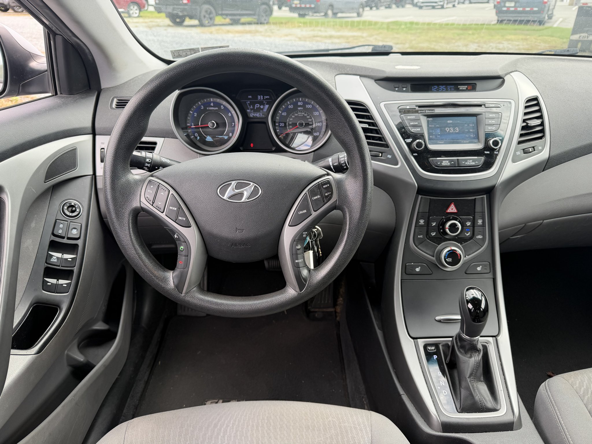 Used 2014 Hyundai Elantra SE w/ Option Group 02 FWD image 7