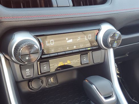 New 2025 Toyota RAV4 SE image 32