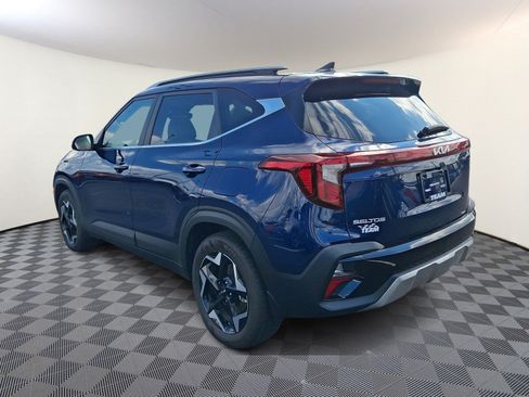 Used 2024 Kia Seltos EX AWD/4WD image 4