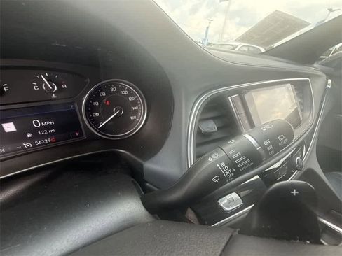 Used 2023 Buick Enclave Essence image 27