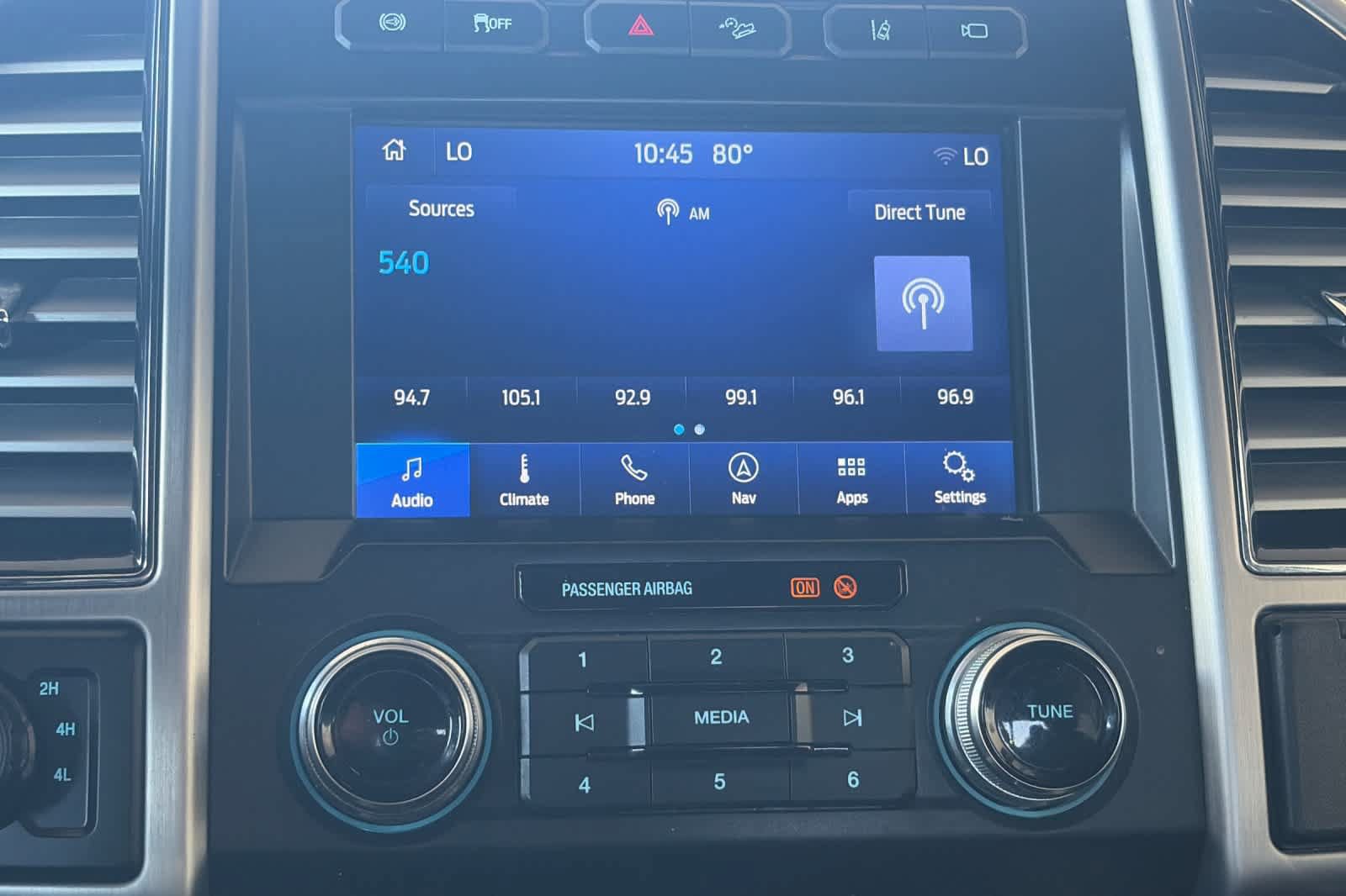 Used 2020 Ford F350 Platinum w/ FX4 Off-Road Package AWD/4WD image 19