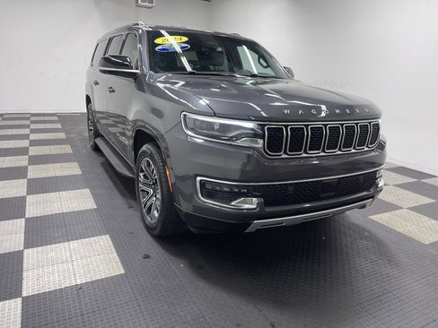 Used 2024 Jeep Wagoneer L Series II w/ Flexible Seating Group image 6