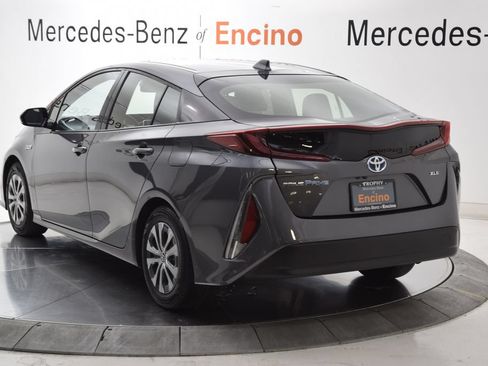 Used 2020 Toyota Prius Prime XLE FWD image 3