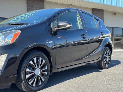 Used 2016 Toyota Prius C Two image 39