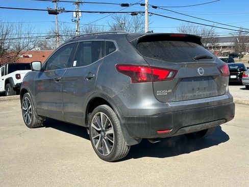Used 2017 Nissan Rogue Sport SL w/ SL Premium Package image 8