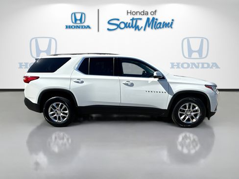 Used 2020 Chevrolet Traverse LT image 8