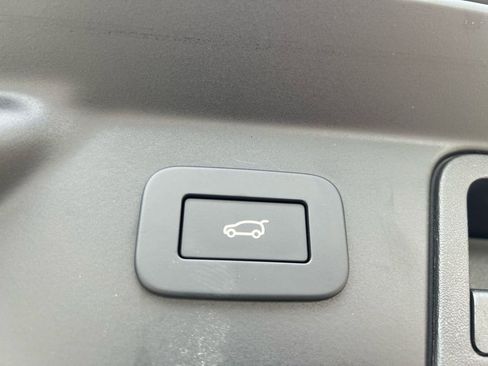 New 2026 Land Rover Range Rover Velar Dynamic SE AWD/4WD image 27