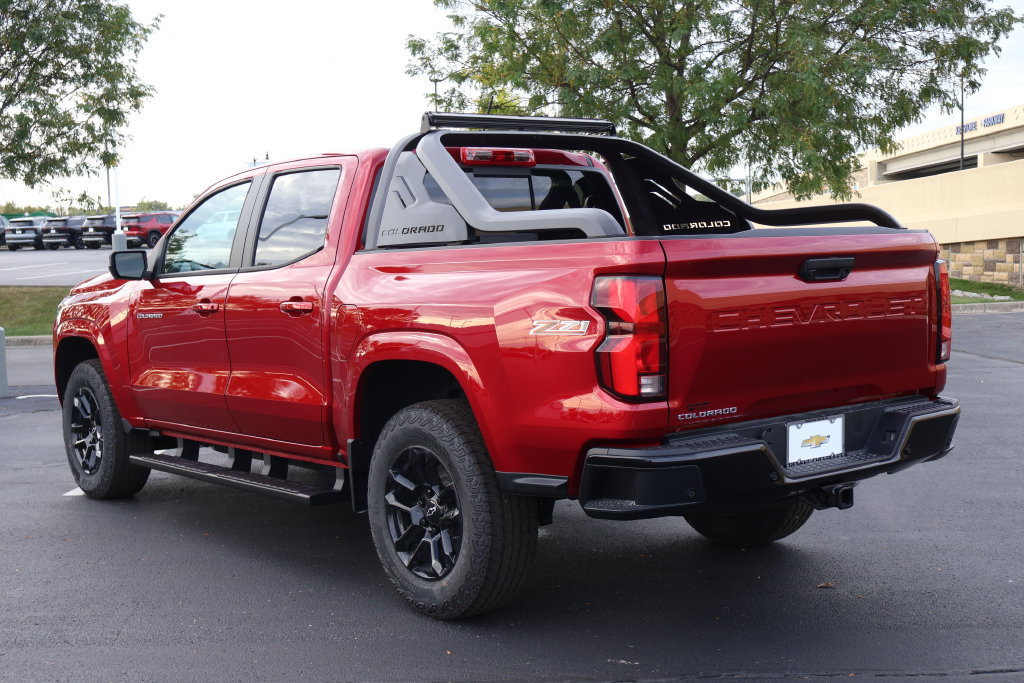 New 2026 Chevrolet Colorado Z71 w/ Midnight Edition AWD/4WD image 5