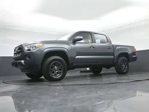 Used 2016 Toyota Tacoma SR w/ SR Convenience Package image 51
