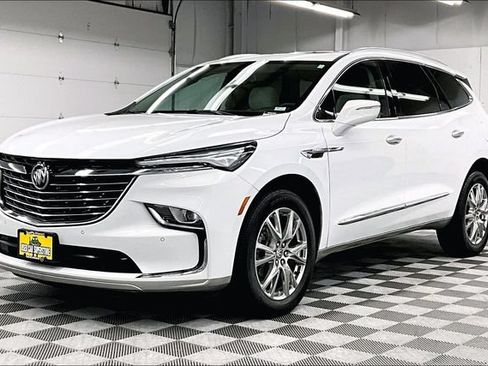 Used 2023 Buick Enclave Essence w/ Experience Buick Package FWD image 12