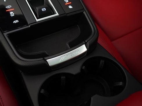 Used 2023 Porsche Macan GTS w/ Premium Package Plus image 40