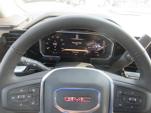 New 2026 GMC Sierra 2500 SLT AWD/4WD image 18