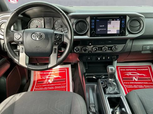 Used 2019 Toyota Tacoma TRD Off-Road image 16