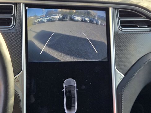 Used 2017 Tesla Model X 75D image 18