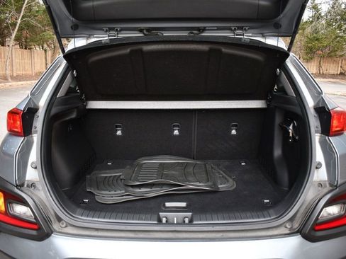 Used 2019 Hyundai Kona SE w/ Cargo Package image 6