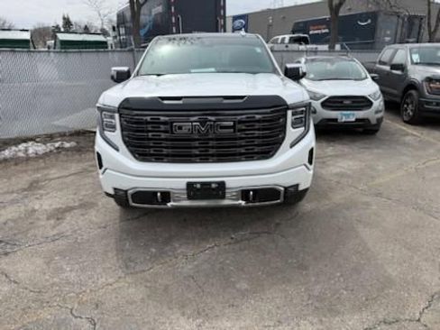 Used 2025 GMC Sierra 1500 Denali Ultimate image 11