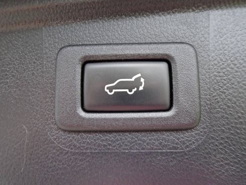 Used 2015 Subaru Outback 2.5i Premium AWD/4WD image 10