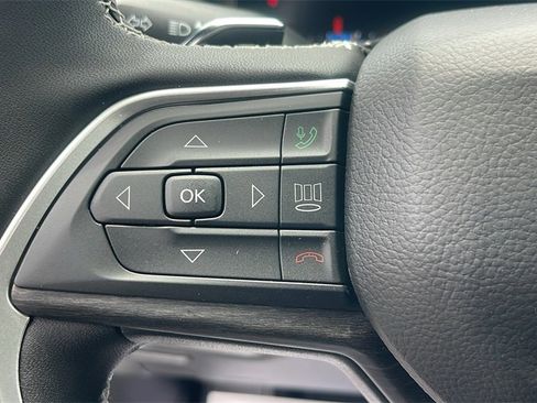 New 2025 Jeep Grand Cherokee Limited w/ Black Appearance Package image 22