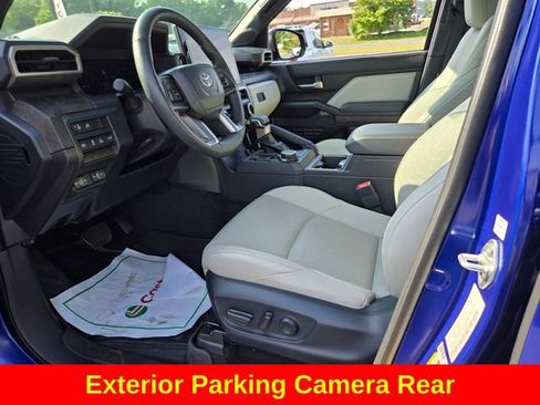 Used 2024 Toyota Tacoma Limited w/ Limited Package (LT) AWD/4WD image 11