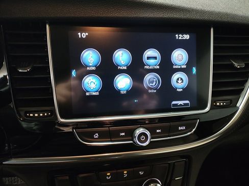 Used 2018 Buick Encore Preferred image 29