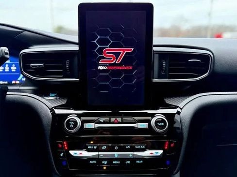 Used 2020 Ford Explorer ST w/ ST Street Pack AWD/4WD image 42