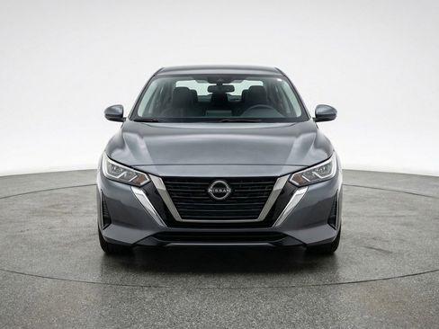 Used 2025 Nissan Sentra SV FWD image 2