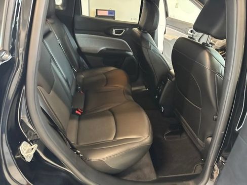 Used 2023 Jeep Compass Latitude AWD/4WD image 22