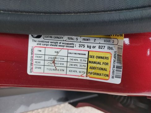 Used 2017 Ford Focus Titanium w/ Titanium Technology Package FWD image 39
