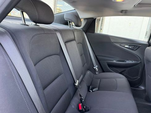 Used 2023 Chevrolet Malibu LT FWD image 18