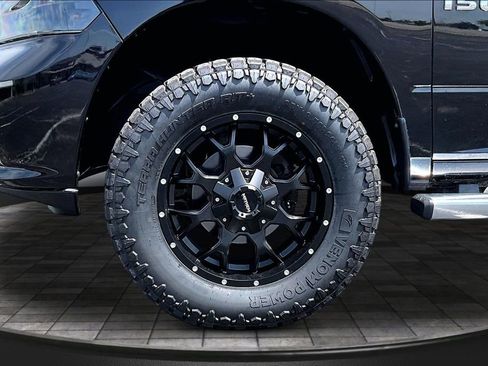Used 2015 RAM 1500 Express AWD/4WD image 9