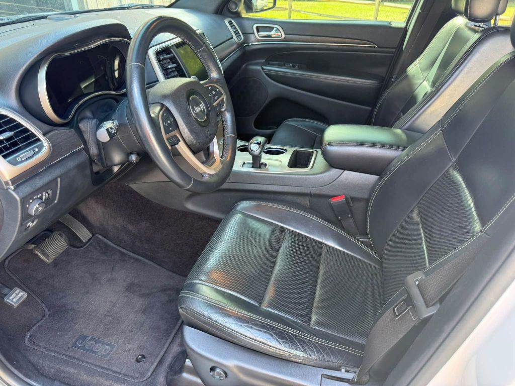Used 2015 Jeep Grand Cherokee Limited w/ Luxury Group II RWD image 26