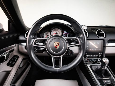 Certified 2024 Porsche 718 Boxster S RWD image 25