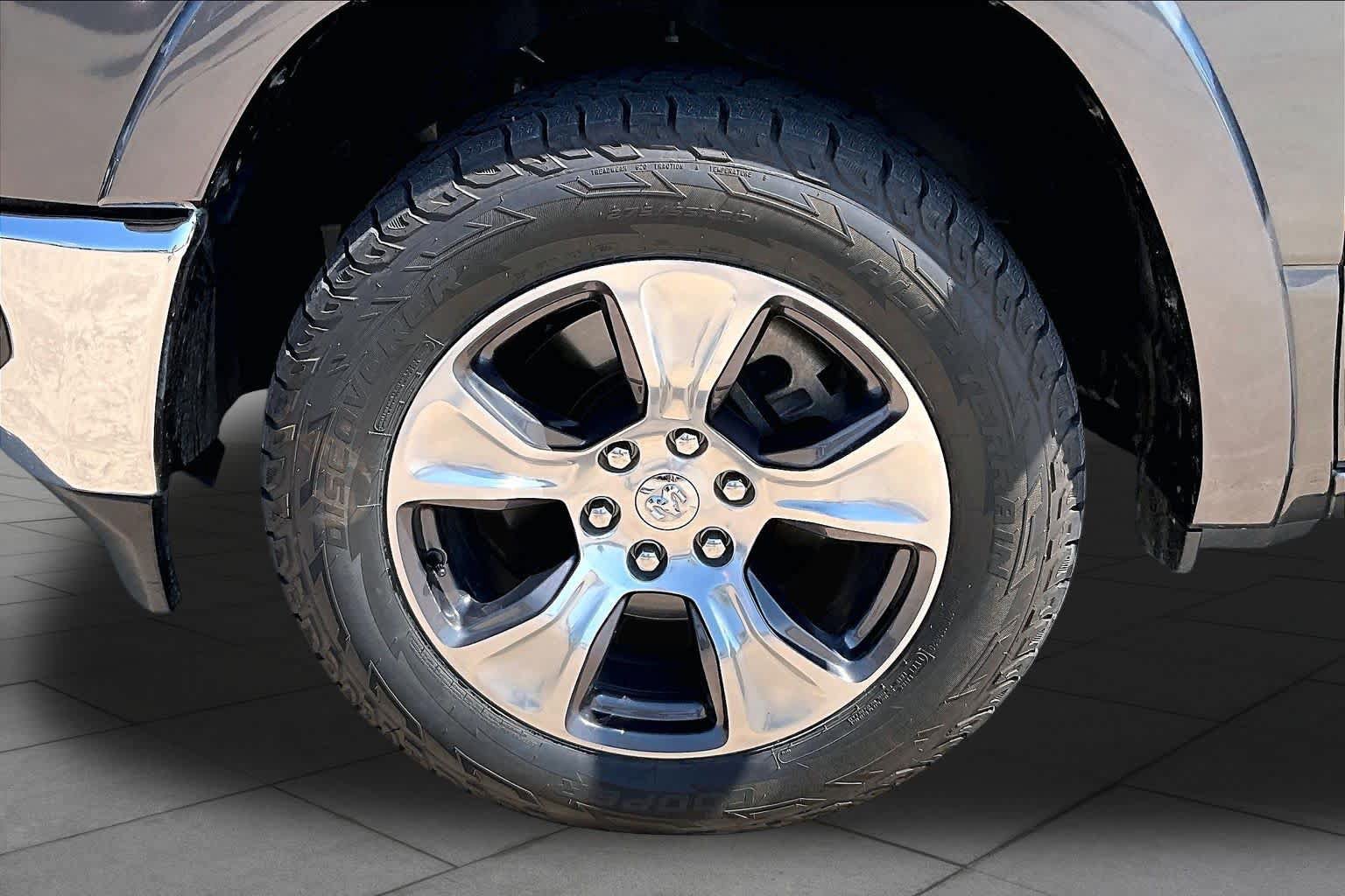 Used 2022 RAM 1500 Laramie AWD/4WD image 10