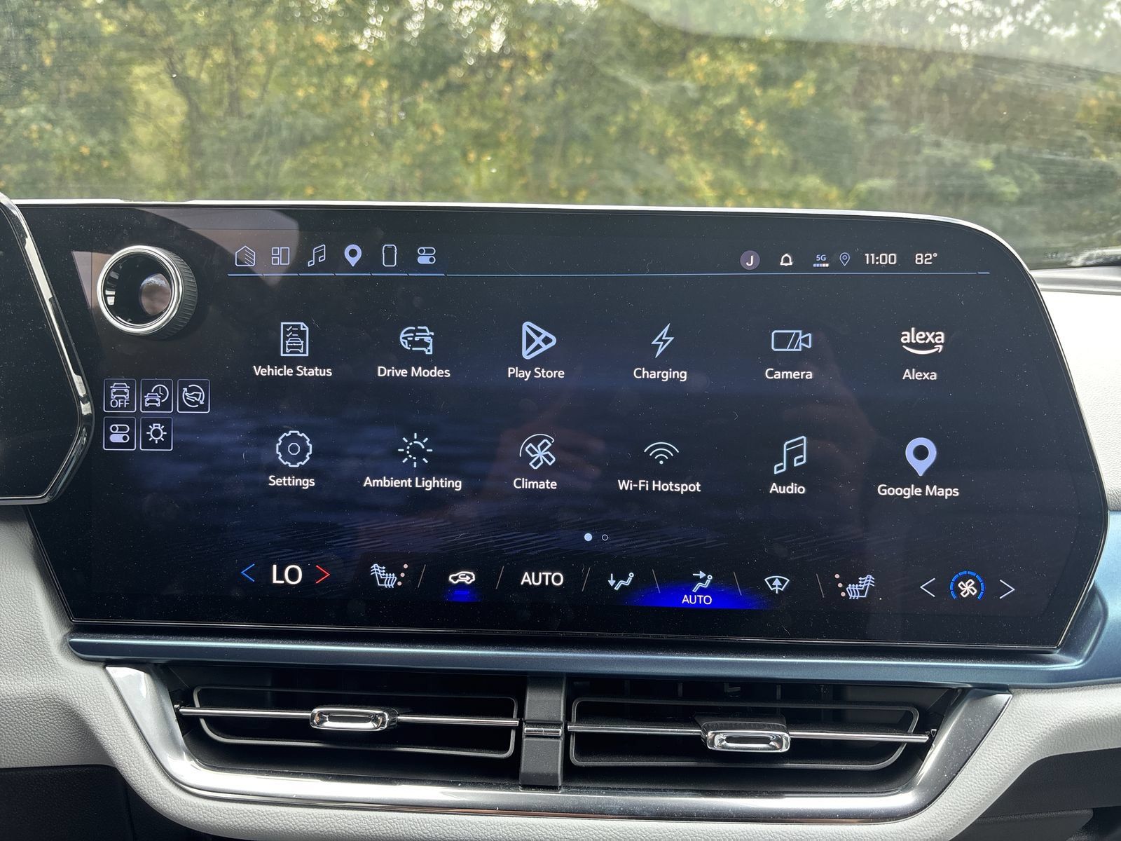 Used 2024 Chevrolet Equinox EV LT AWD/4WD image 19