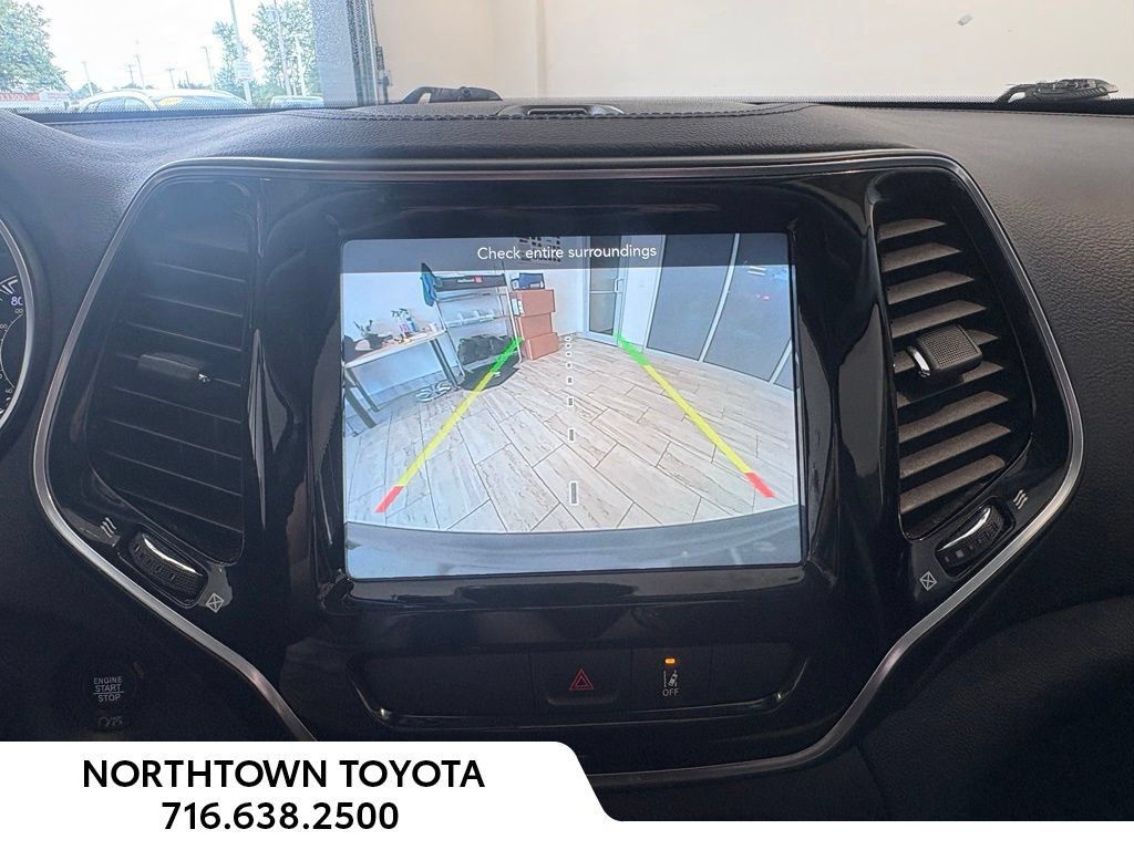 Used 2022 Jeep Cherokee Limited AWD/4WD image 25