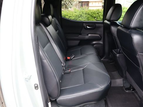 Used 2023 Toyota Tacoma TRD Off-Road w/ TRD Premium Off Road Package AWD/4WD image 40