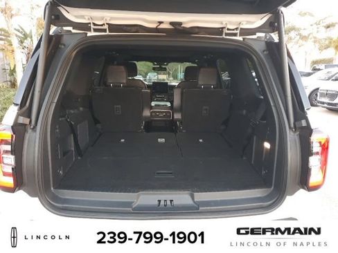 Used 2024 Ford Expedition Limited image 7
