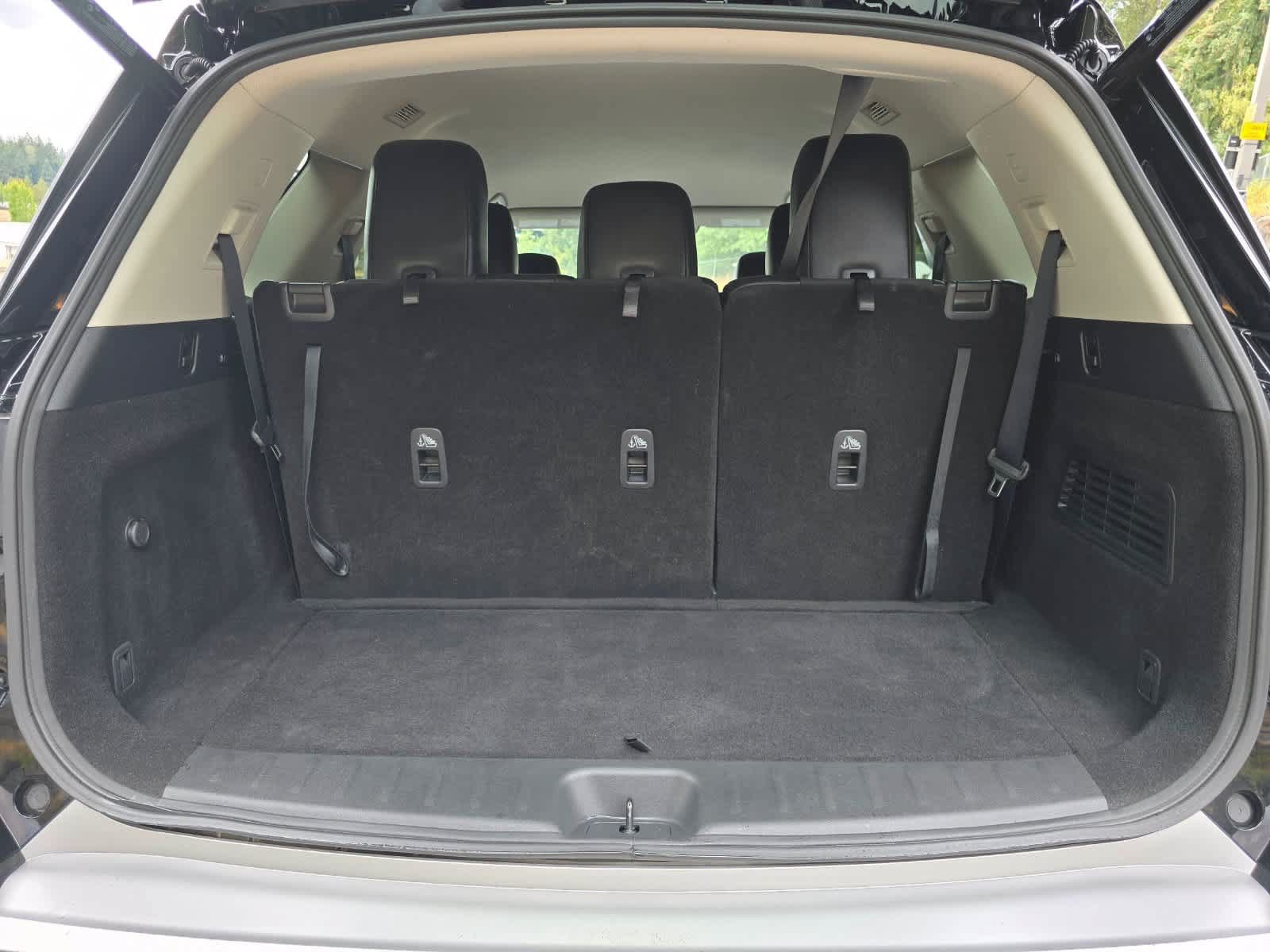 Used 2023 Nissan Pathfinder SL AWD/4WD image 25