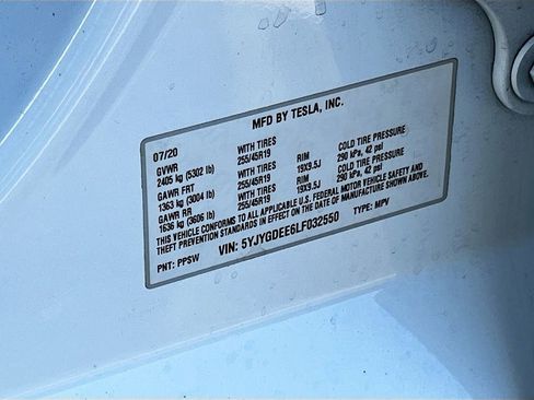 Used 2020 Tesla Model Y Long Range image 30